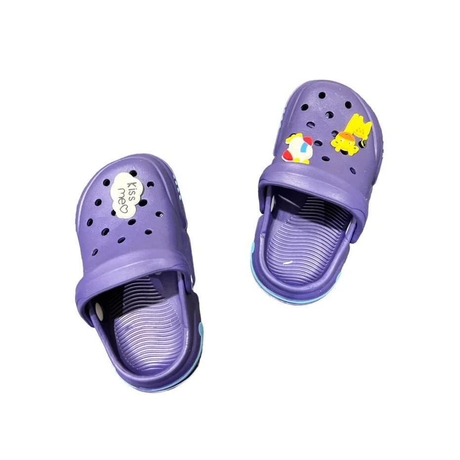 قباقيب مبطنة خفيفة الوزن مع 3D JIBBITZ للأطفال